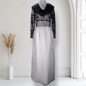 Vintage 70s Dark Romantic Lace Wedding Dress Ruffle Collar Sheer Bodice Size 8